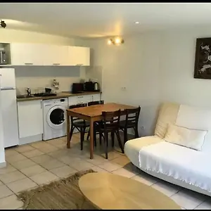 appartement-lumineux-avec-balcon-au-coeur-de.fr-paris.fr/